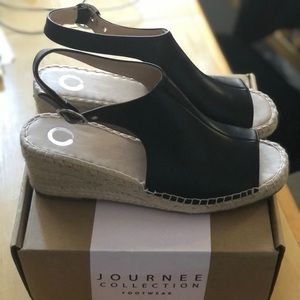 Journee Sandals size 10